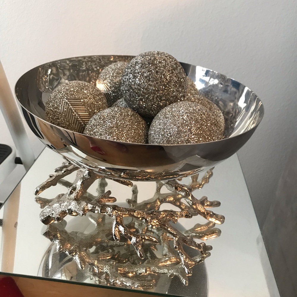 34th & Pine Champagne Silver Ornaments/Decor